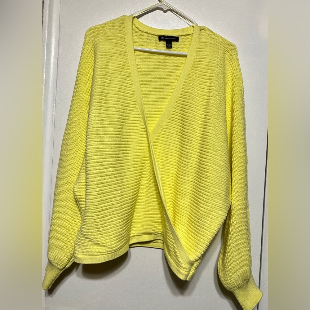 INC sweater, color yellow, size L